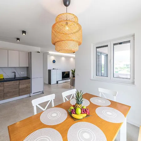 Amazing In Kastel Novi With Wifi Apartment
