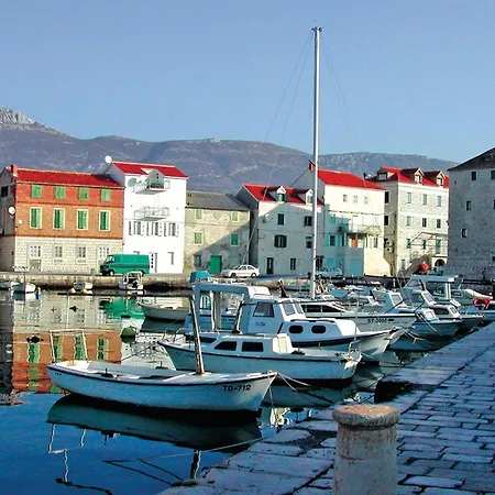 Amazing In Kastel Novi With Wifi